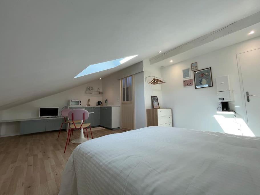 Studio Jade : Charmant Logement Place Clemenceau Daire Pau Dış mekan fotoğraf